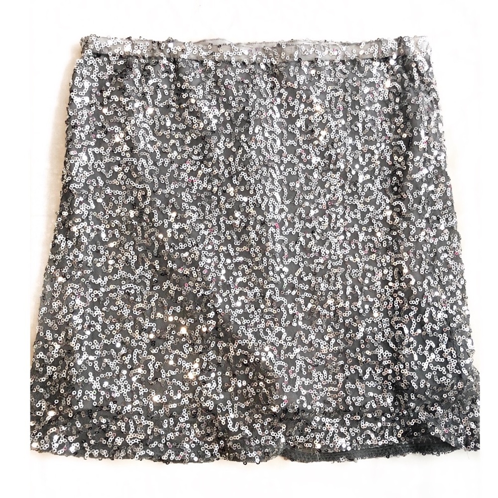 🌱2/$15 Silver Sequins Mini-Skirt